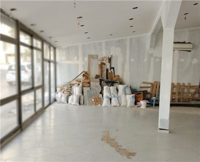 Restaurant for rent in Adonis